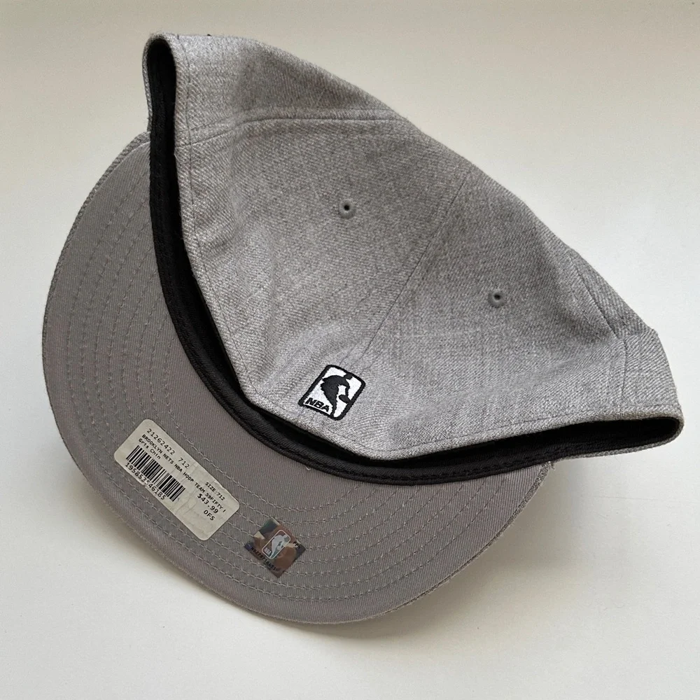 New Era Cap Brooklyn Gray Colorful Logo Men's Basketball